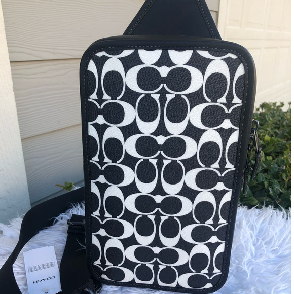Coach Other - New Coach Sullivan Pack in Signature Canvas & Leather Black/Chalk Men Bag